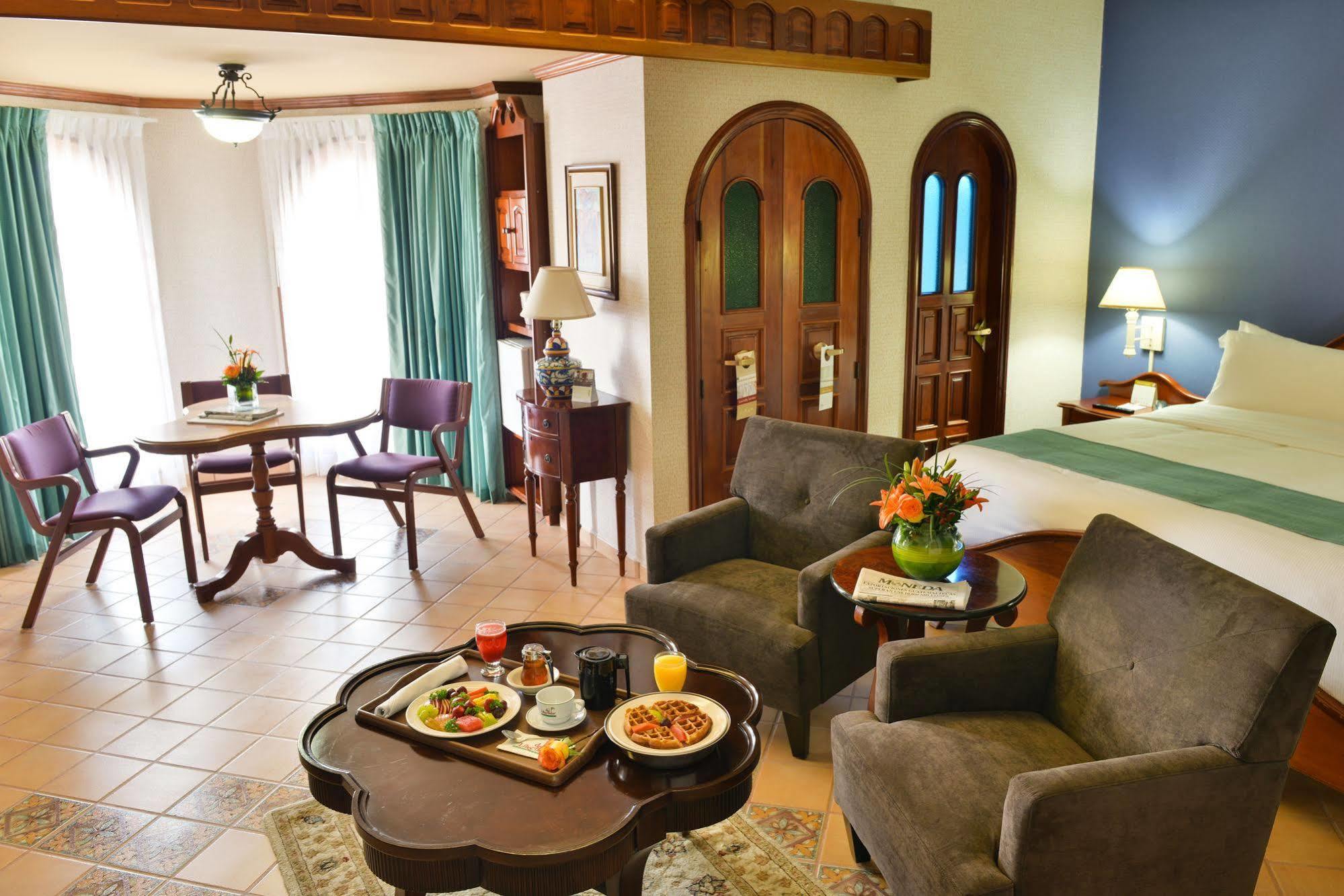Hotel Plaza Del Libertador Тегусигалпа Екстериор снимка
