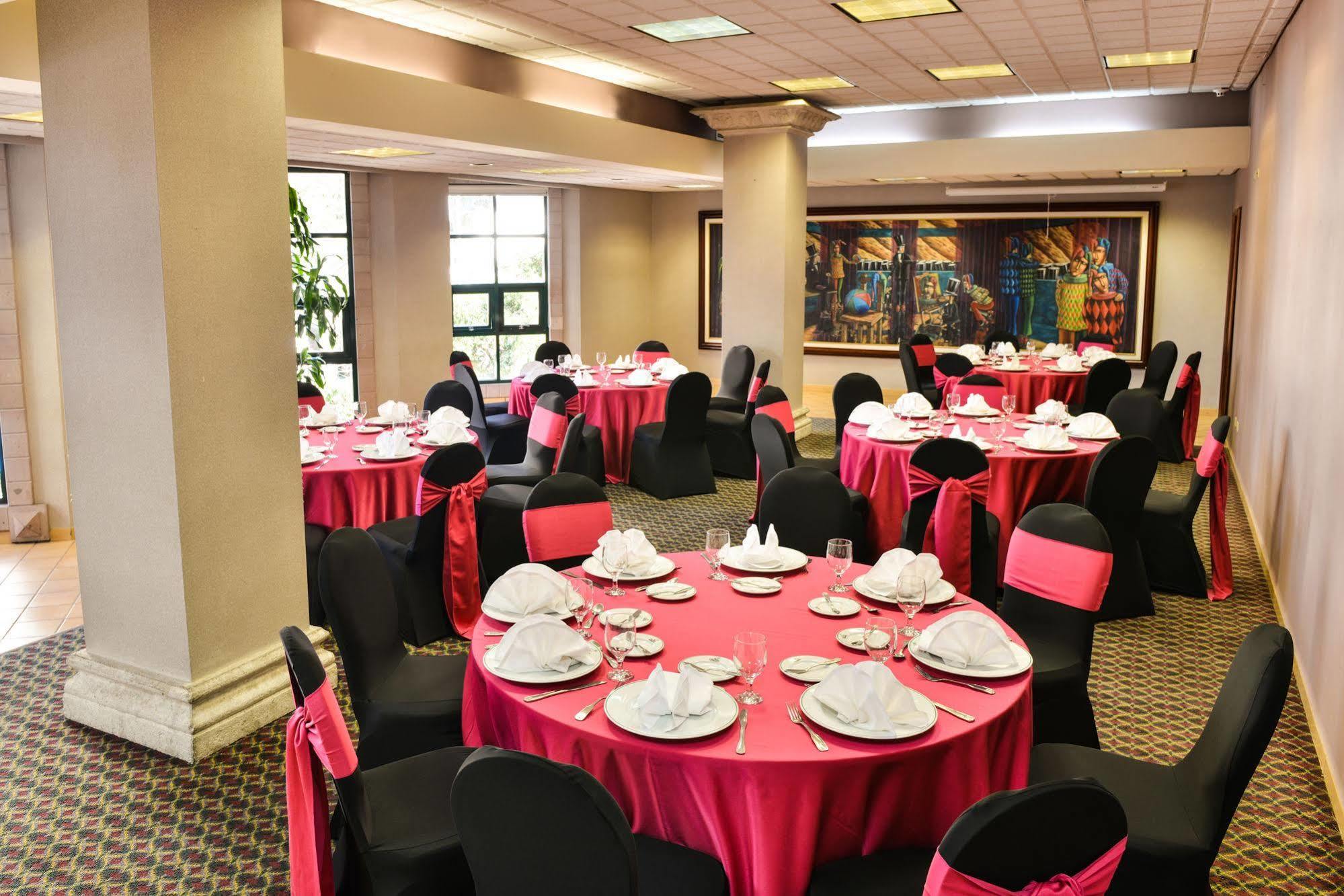 Hotel Plaza Del Libertador Тегусигалпа Екстериор снимка